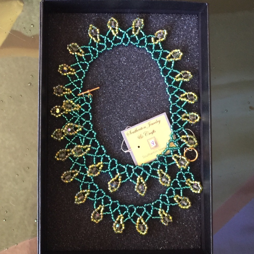 SJC Hand Woven Swarovski Crystal Necklace - Picture 3 of 4
